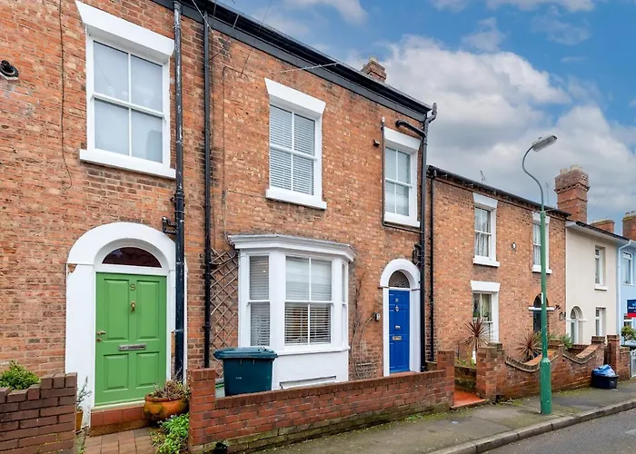 Pass The Keys 3 Storey Townhouse