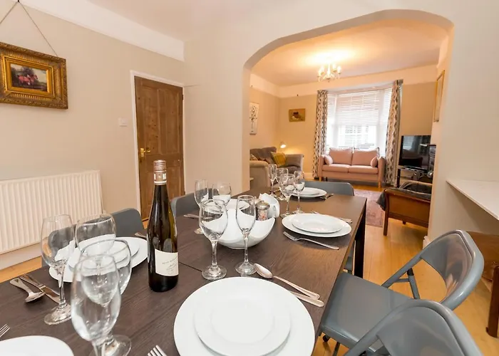 Pass The Keys 3 Storey Townhouse