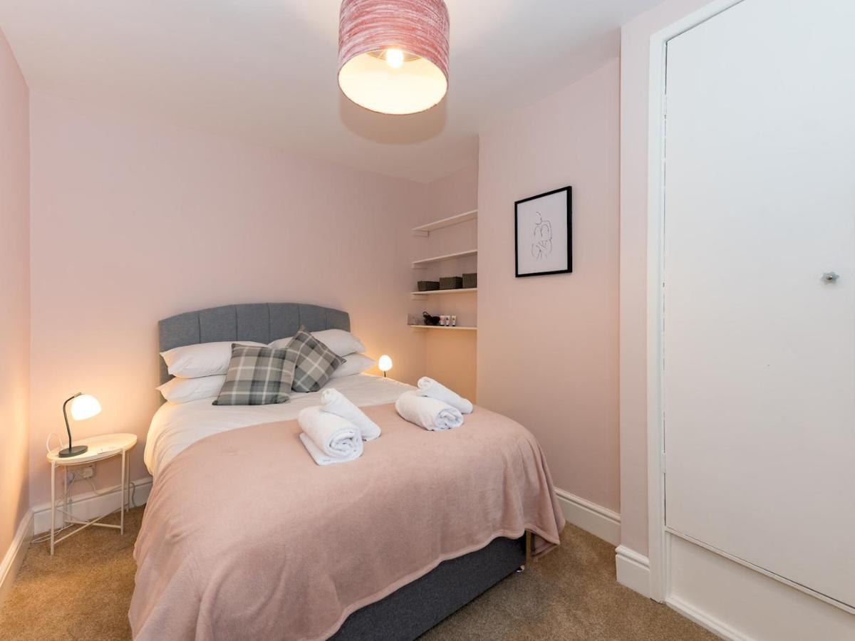Pass The Keys 3 Storey Townhouse * Shrewsbury